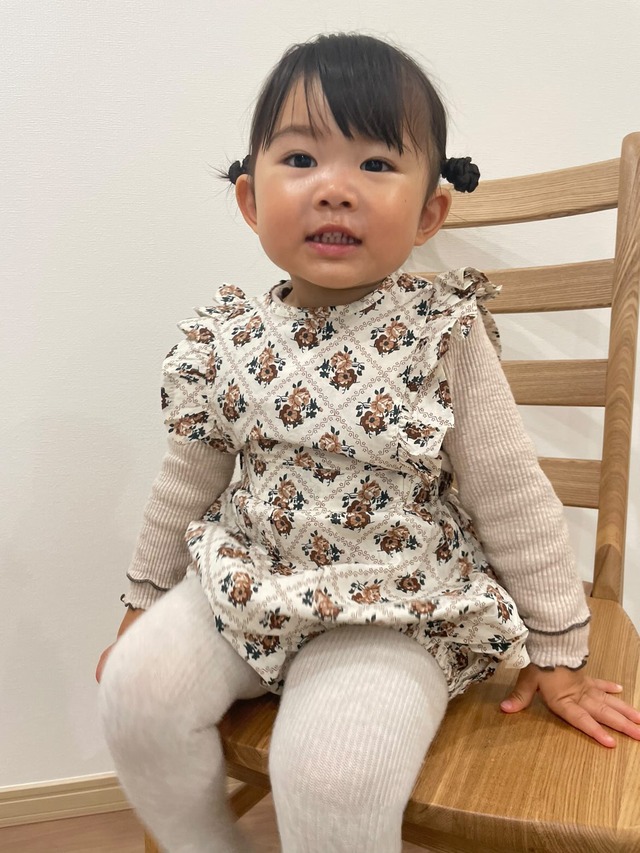 【即納&取寄】レトロ花柄フリルロンパース