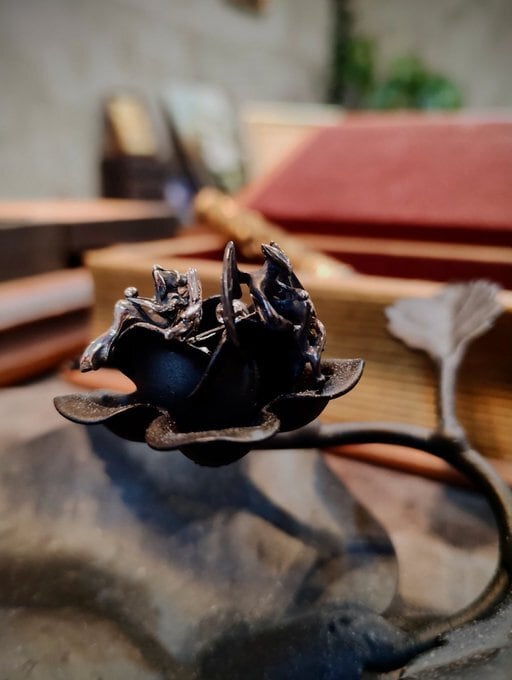 耳元でささやく天使と悪魔のピアス（受注生産） | 彫金工房Falò-orafe