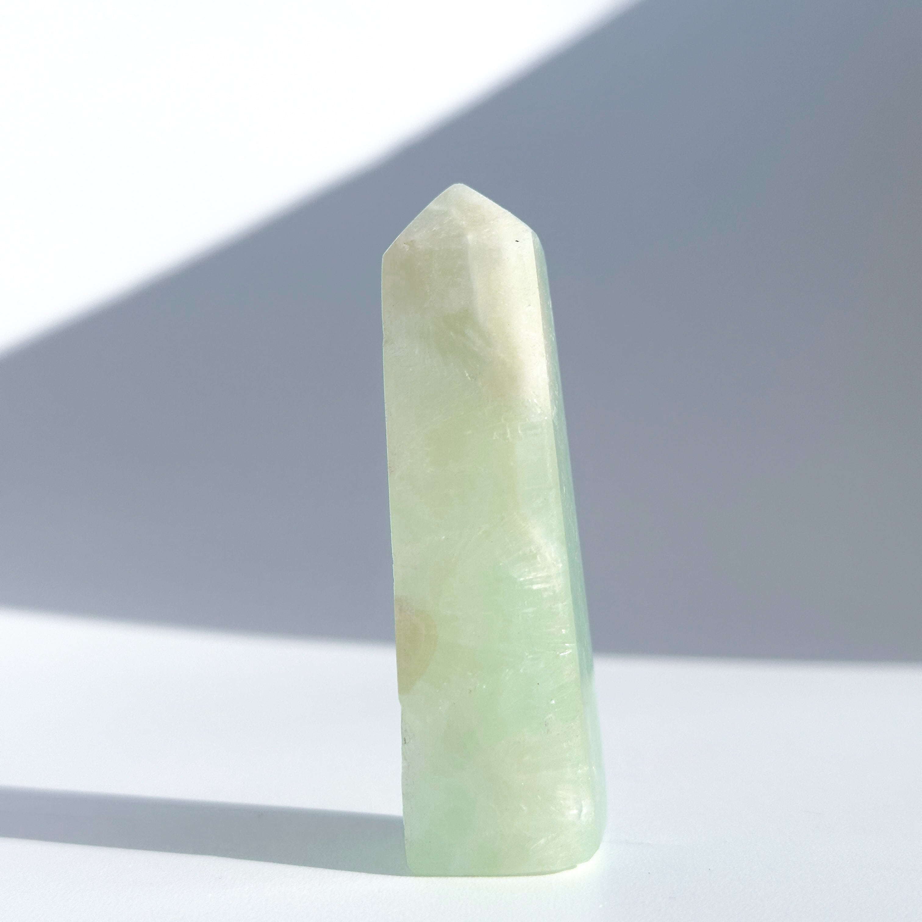 ピスタチオカルサイト タワー51◇ Pistachio Calcite ◇天然石・鉱物