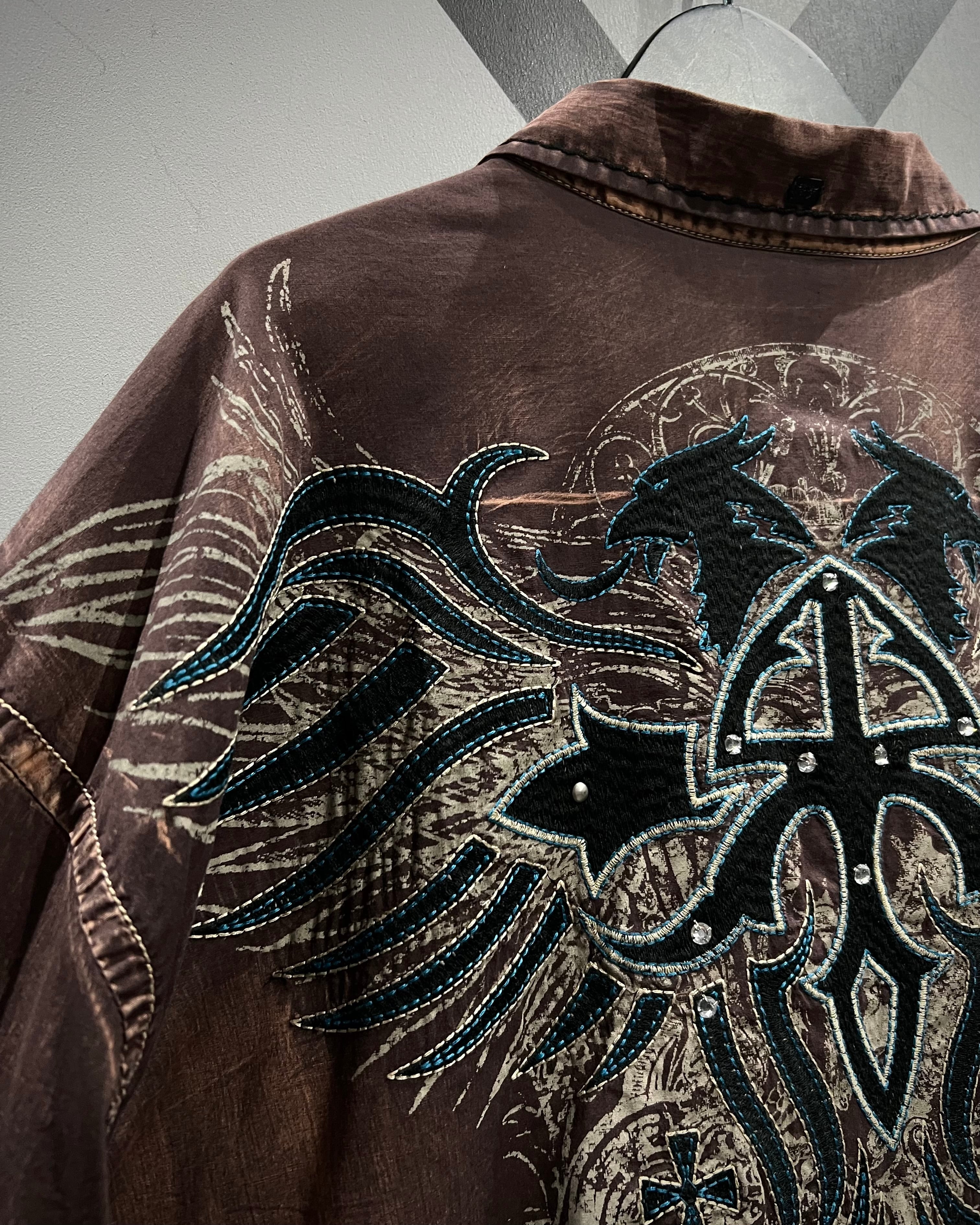 X VINTAGE】“Roar” Special Tribal Embroidery S/S Shirt | Caka(カカ