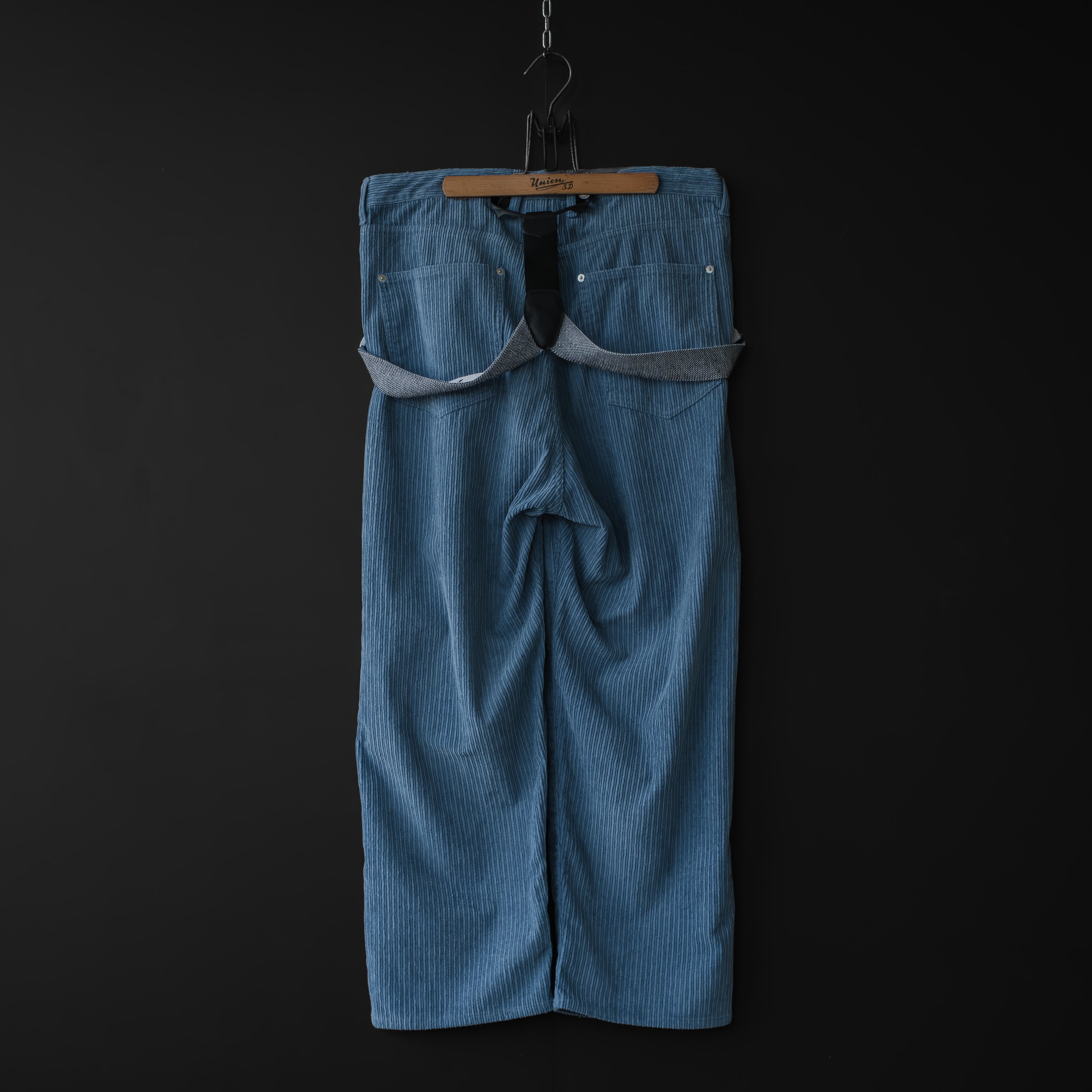 HOLIDAY】 DAMAGE CORDUROY SUSPENDER PANTS (blue) | dros dro