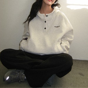half-button hooded sweatshirt　J00384