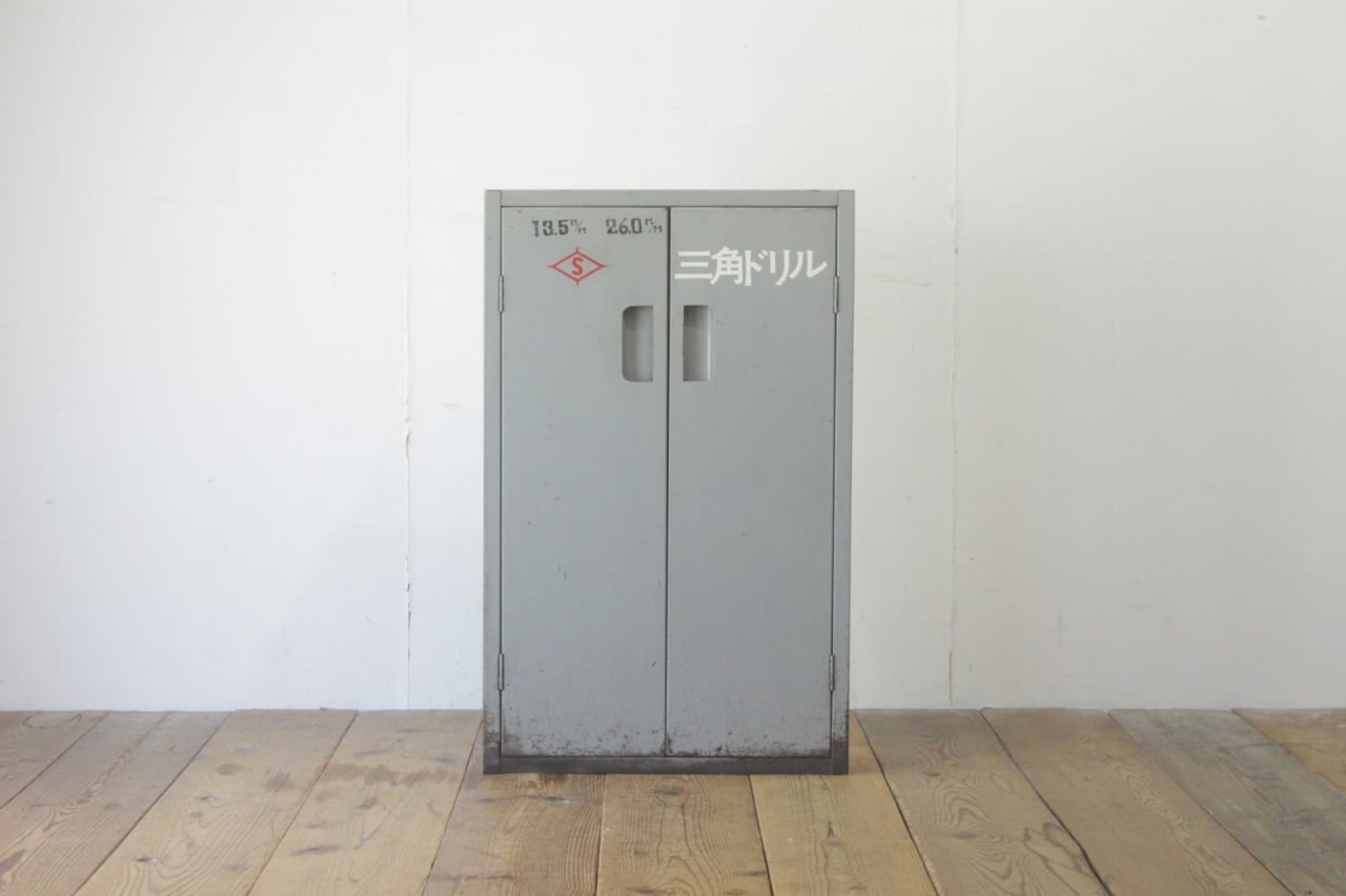 ヴィンテージ インダストリアル ツールキャビネット ツーリングラック 升目 ヴィンテージ インダストリアル ツールキャビネット ツーリングラック