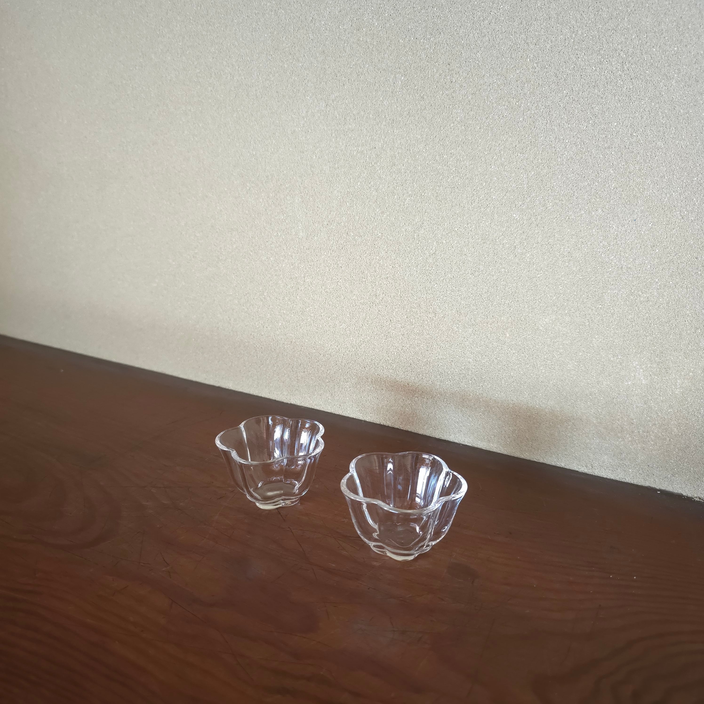 ガラス製茶杯 梅 | SHIROIRO