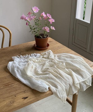 《即納商品》powder lace blouse (ivory / beige)