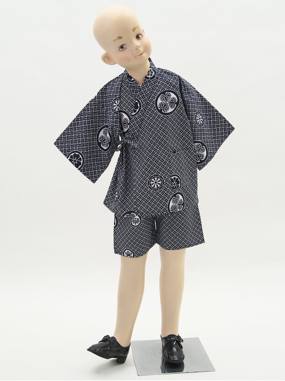 ☆ソフトな着心地☆キッズ 和柄《家紋》浴衣甚平【KID'S "FAMILY EMBLEM" JACKET & SHORTS ("JINBEI")】SIZE: 3L(140~150 cm)上下 セットアップ KIDS 綿100% 和風 和服 パジャマ 部屋着 人気 春夏 おうち時間 おうちコーデ お出かけ 夏休み ギフト 親子ペア 親子コーデ お揃い