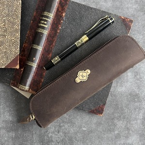 イニシャル入り本牛革ペンケース（ジッパー）