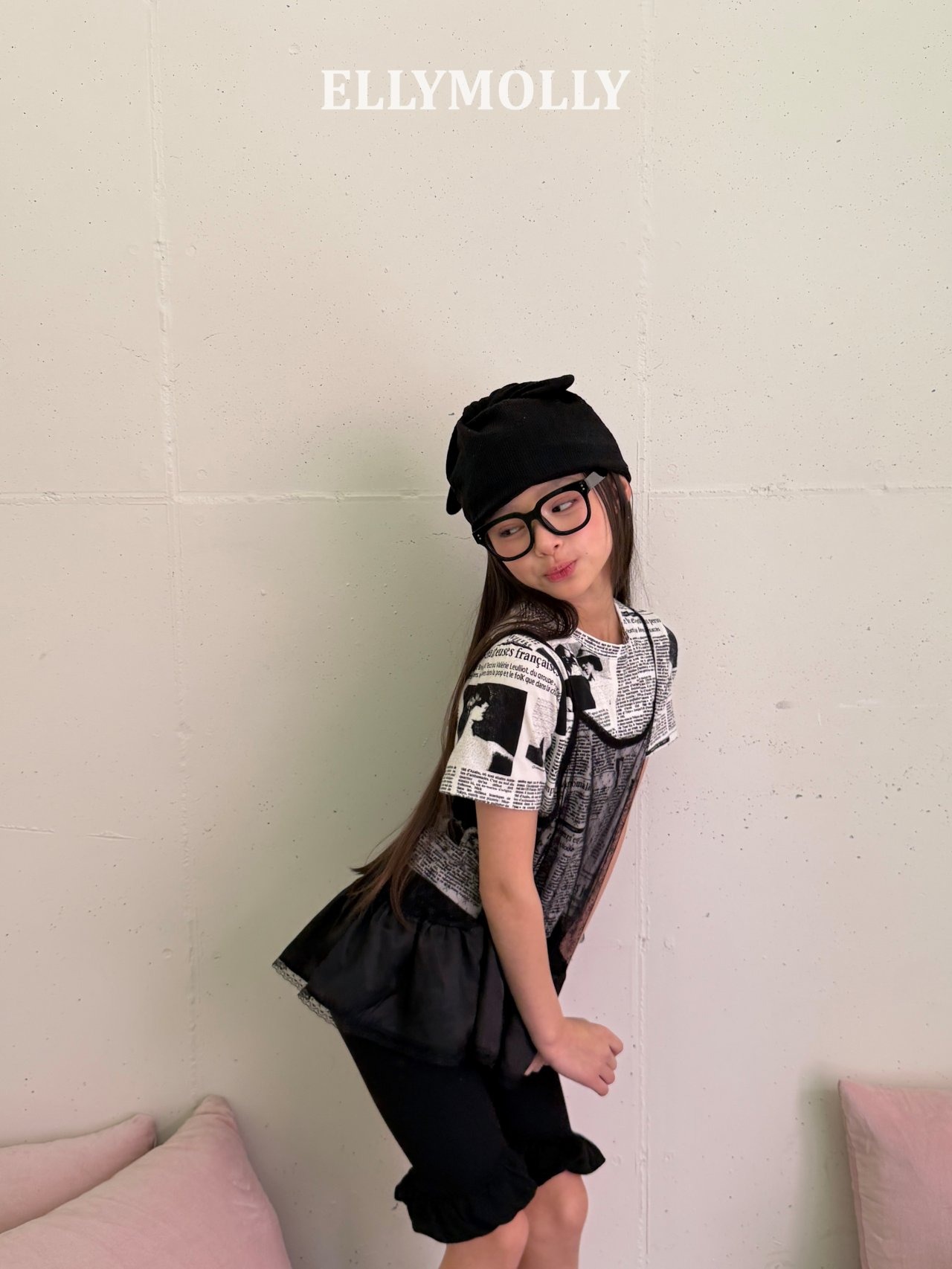 [ELLYMOLLY] Swing Silhouette Bust Tee / [엘리몰리] 스윙실루엣뷔스티에