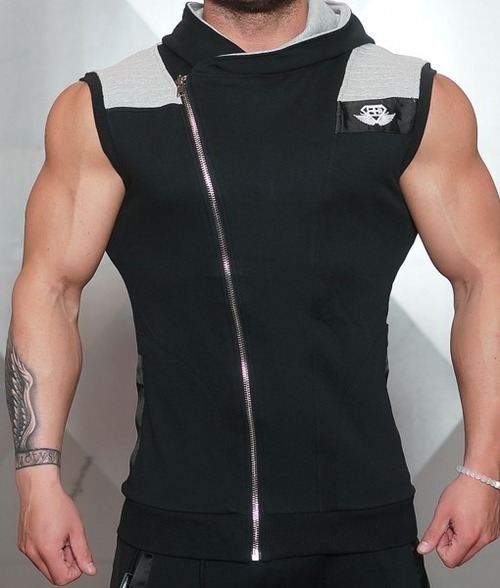 YUREI Sleeveless vest – BLACK & LIGHT GREY ACCENTS