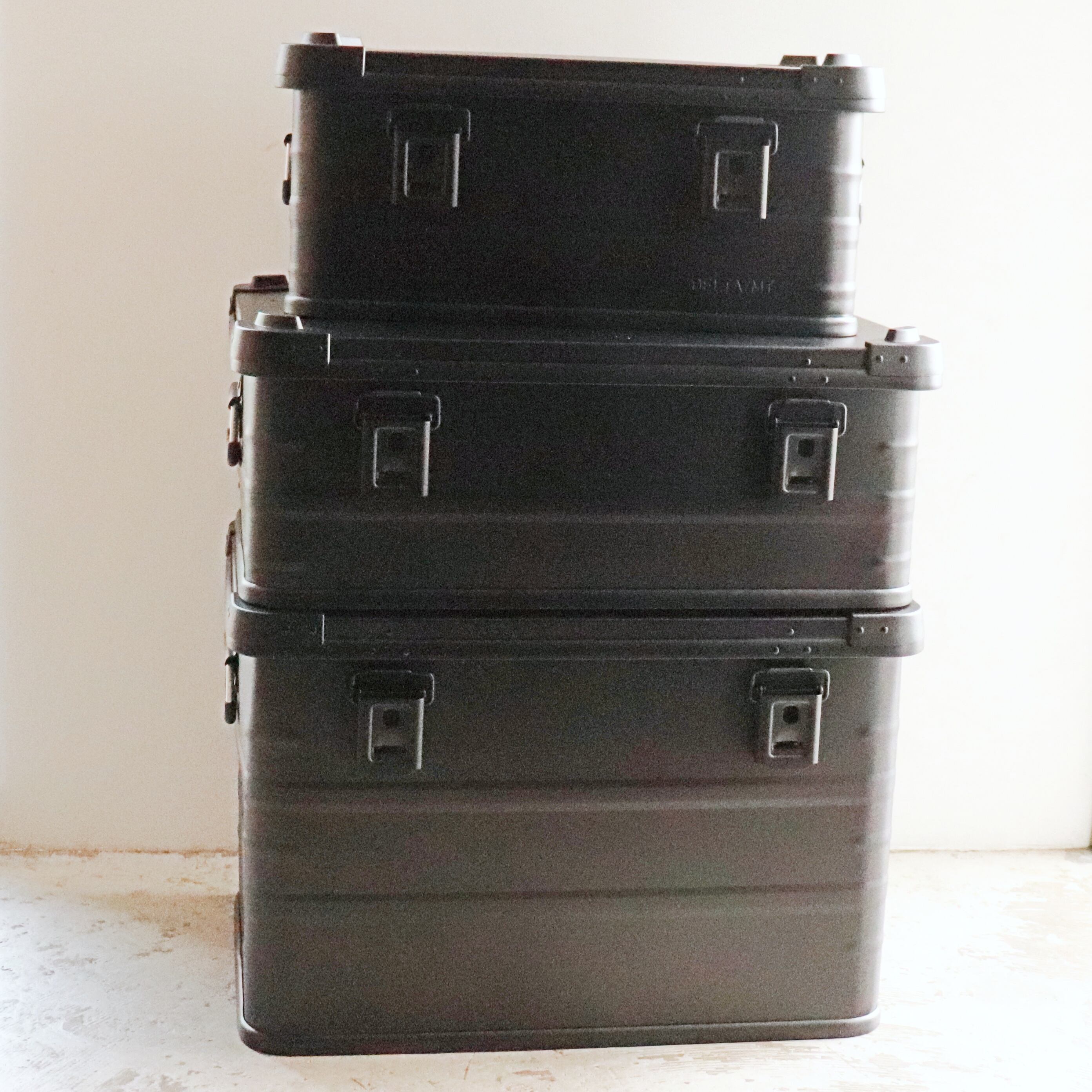 送料無料】DELTA MT アルミコンテナ M(46L)SB-E39BK-