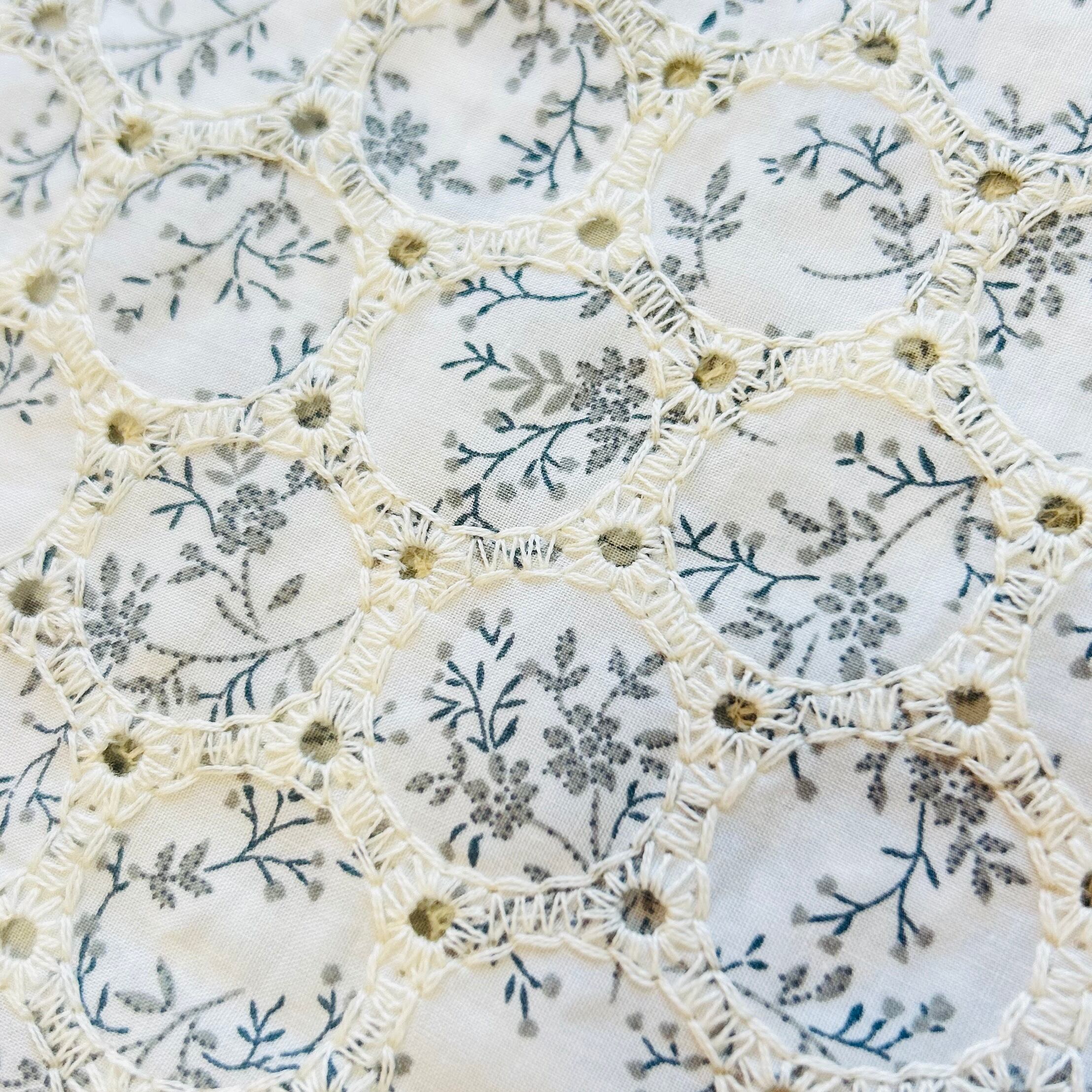 余った生地を出品致します様専用 刺繍生地×12点 (読み物】羽二 余った生地を出品致します様専用 刺繍生地×12点 (読み物】羽二