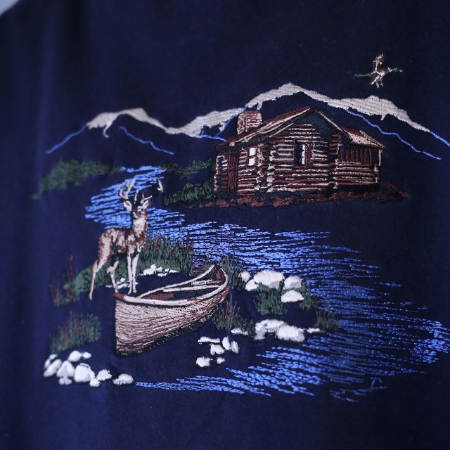 "刺繍" nature and animal design over silhouette sweatshirt