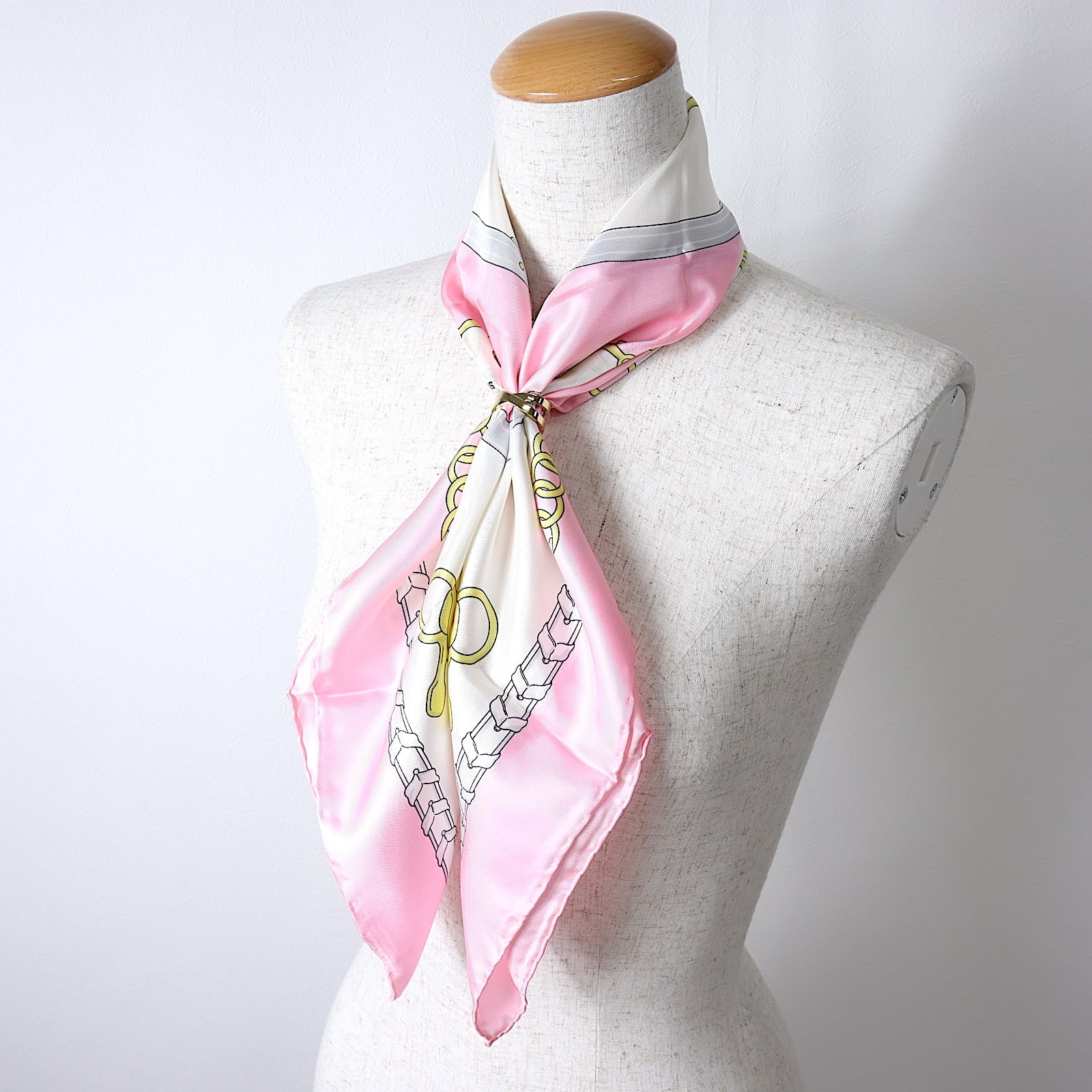 CELINE セリーヌ 大判スカーフ シルク100％ イタリア製 ピンク 女性用