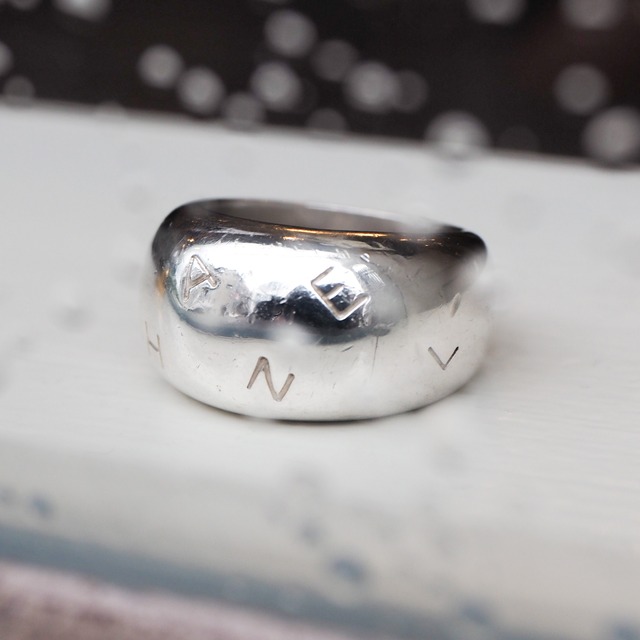 90-00s CHANEL Random Alphabet Logo Dome Ring