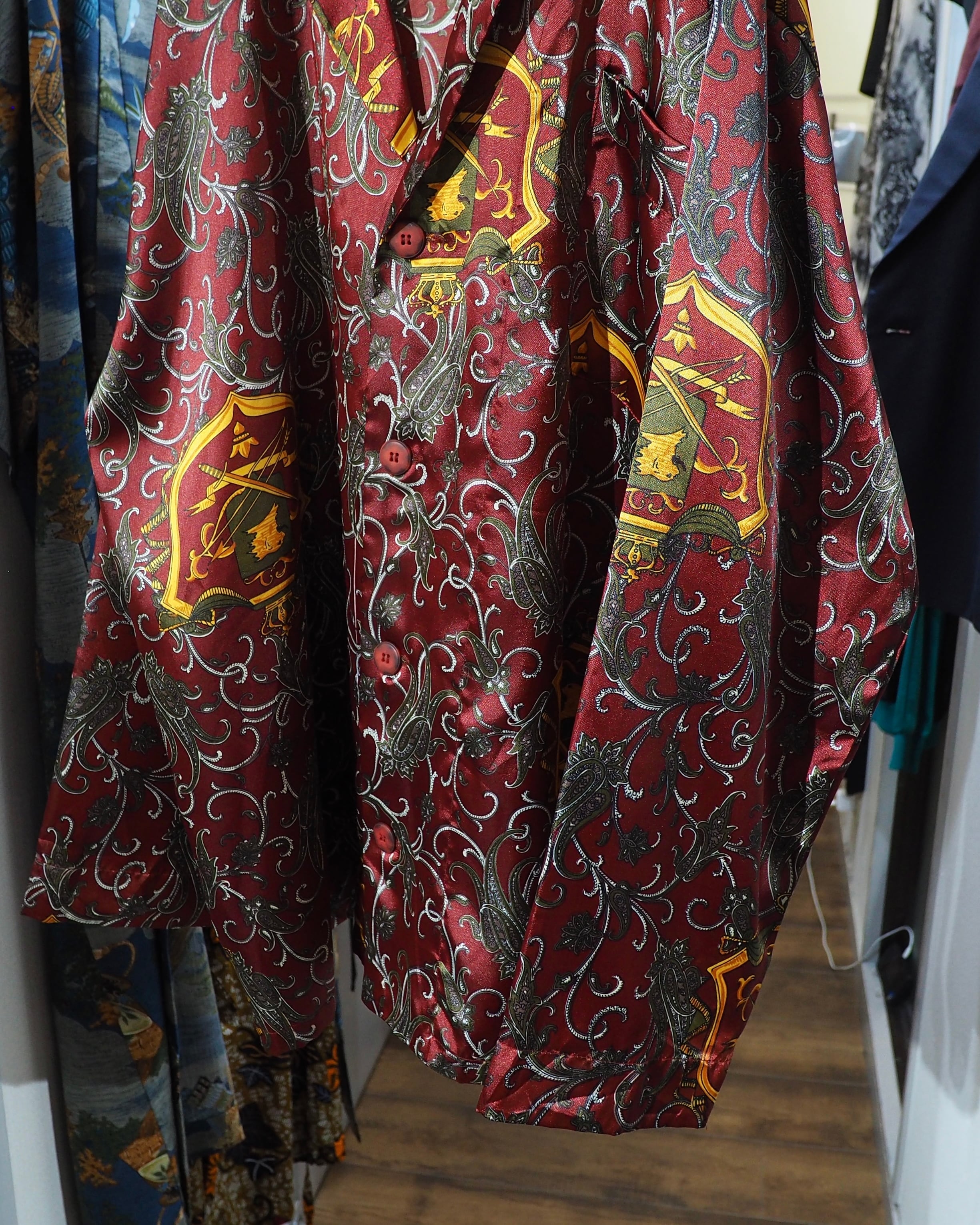 Beautiful Luxury Arabesque pattern vintage Drape loose Open collar Shirt