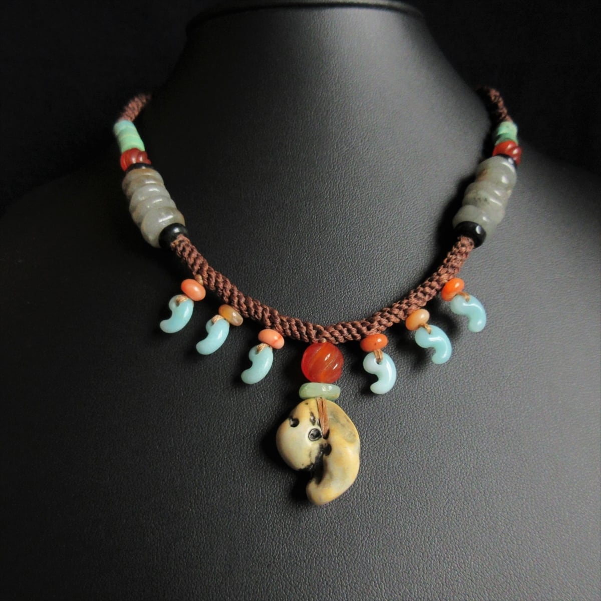 館山市 イルカの耳骨化石 布袋石 イルカの耳骨 化石 幸運の