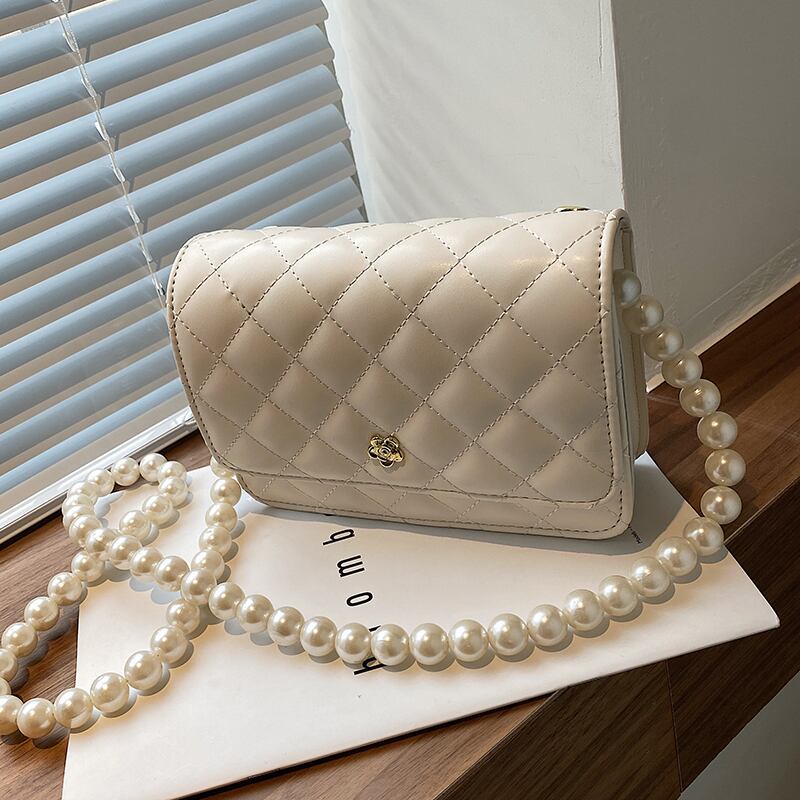 パールチェーン サマーレッド 夏物 クロスボディ 真珠 スクウェア 手作りハンドバック67066323219