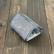 スティングレイ コンパクトウォレット ダイヤモンド