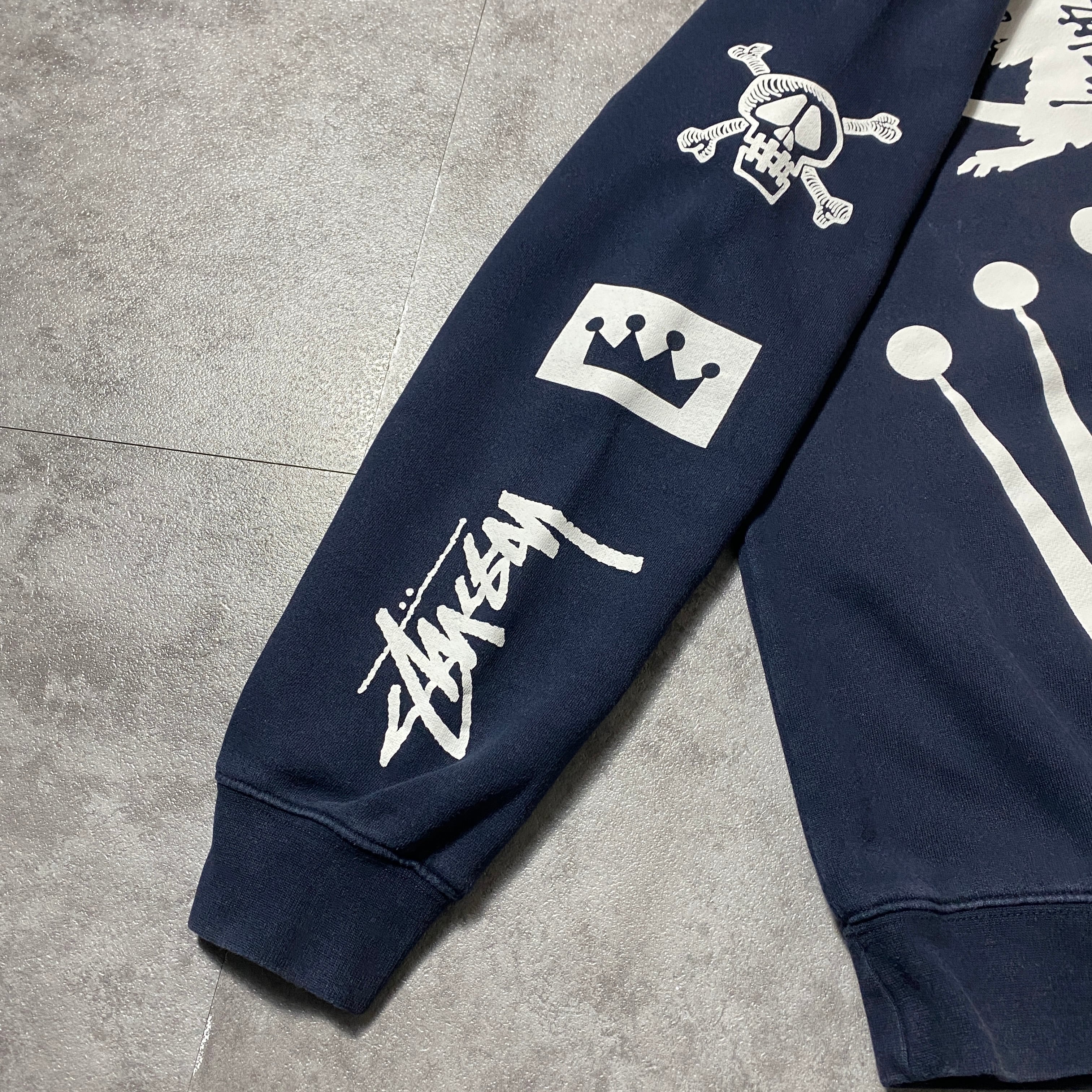 stussy ステューシー ランダムロゴプリント 8ボール バックプリント