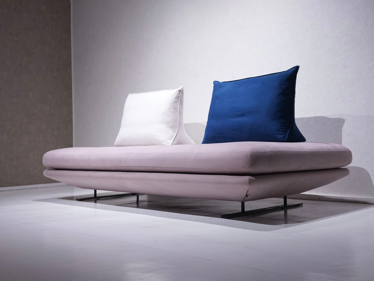 ligne roset リーンロゼ ROSETPrado ロゼプラド 3人掛け ソファ 3Pソファ アイランドソファ ファブリック モダン ラグジュアリー ホテルライク