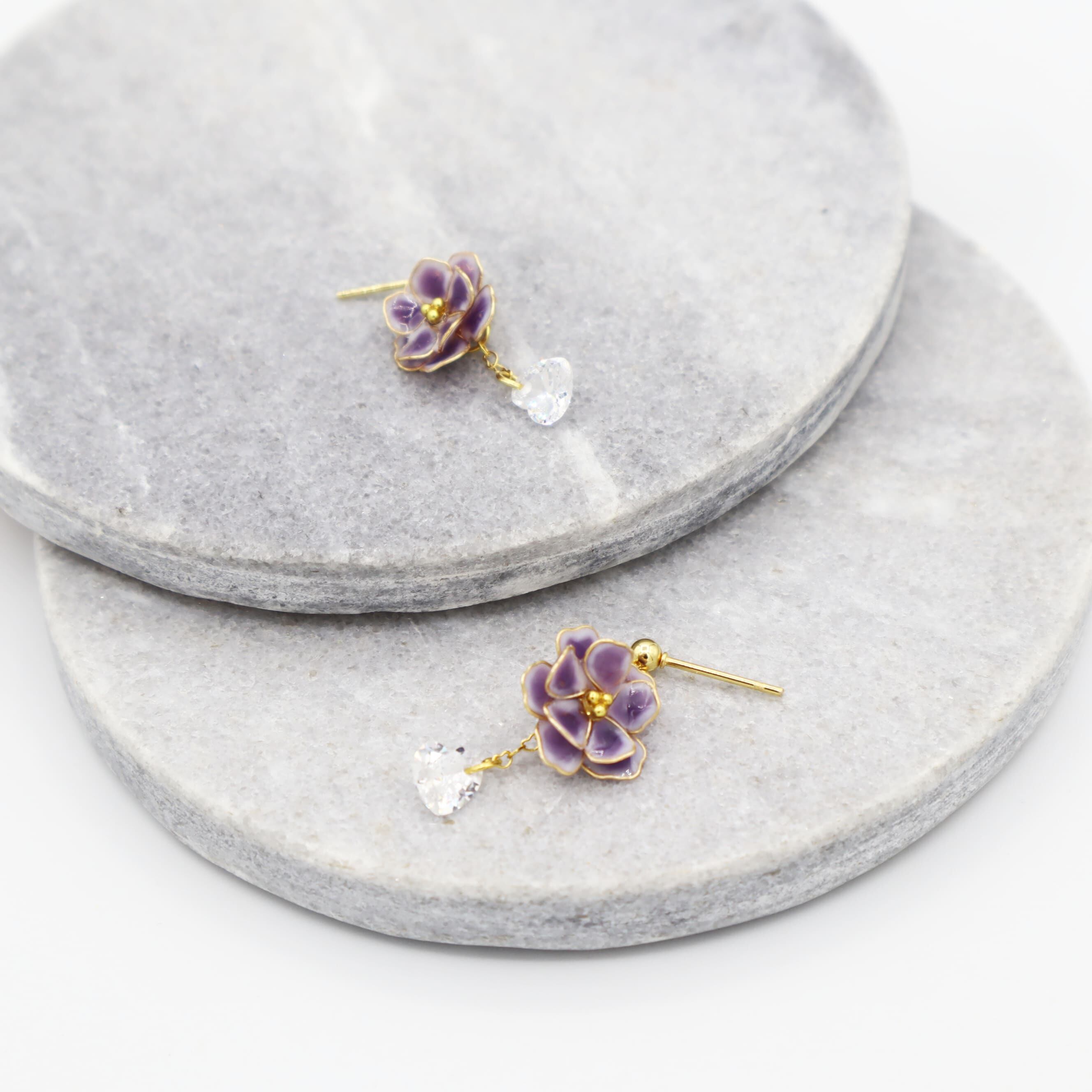 saintpauliaピアス