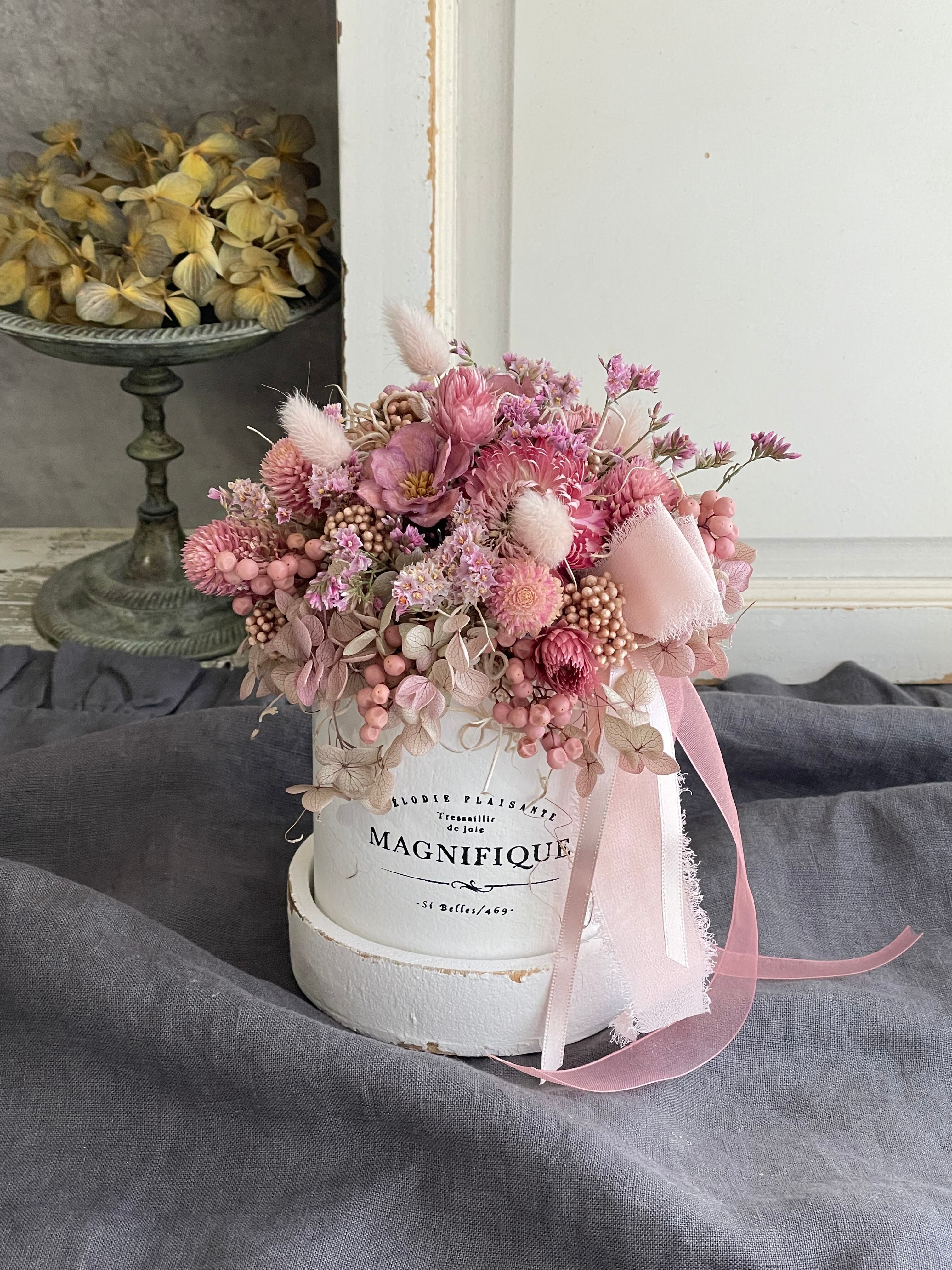 New 優しいナチュラルアンティークボックス プリザーブドフラワー ドライフラワー リボン ドライ風アレンジ くすみカラー 小花 プレゼント ウェディングギフト