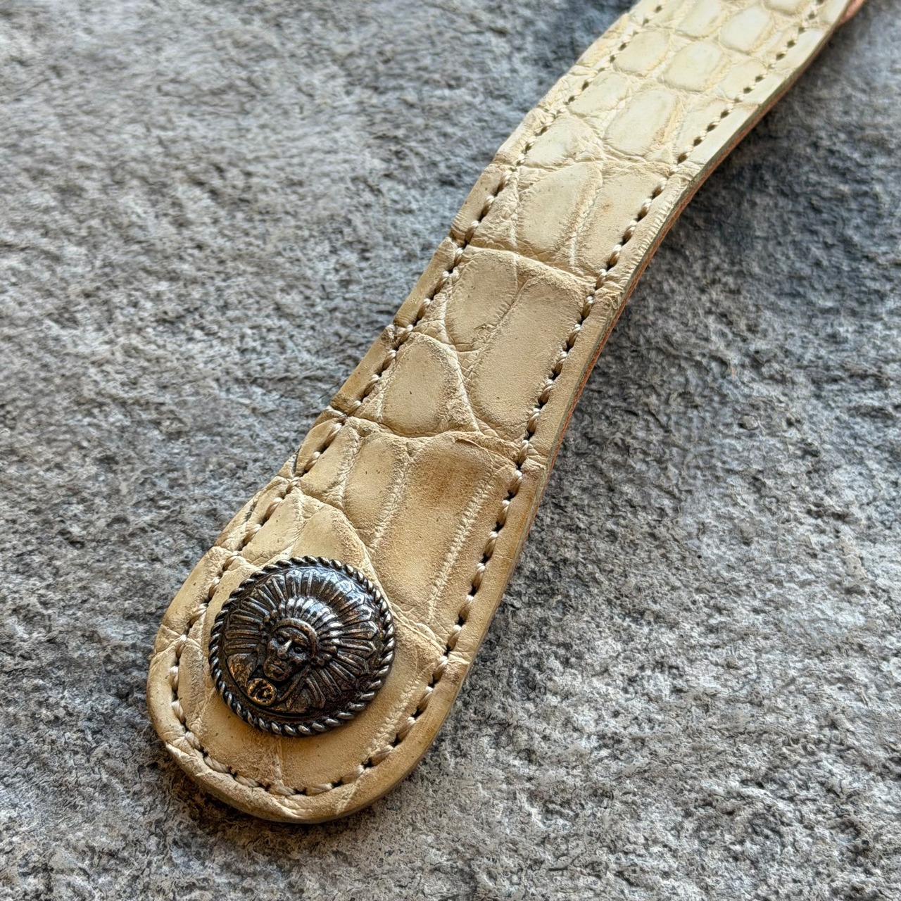 【限定商品】キーリング チーフコンチョ クロコダイル(ベージュ)