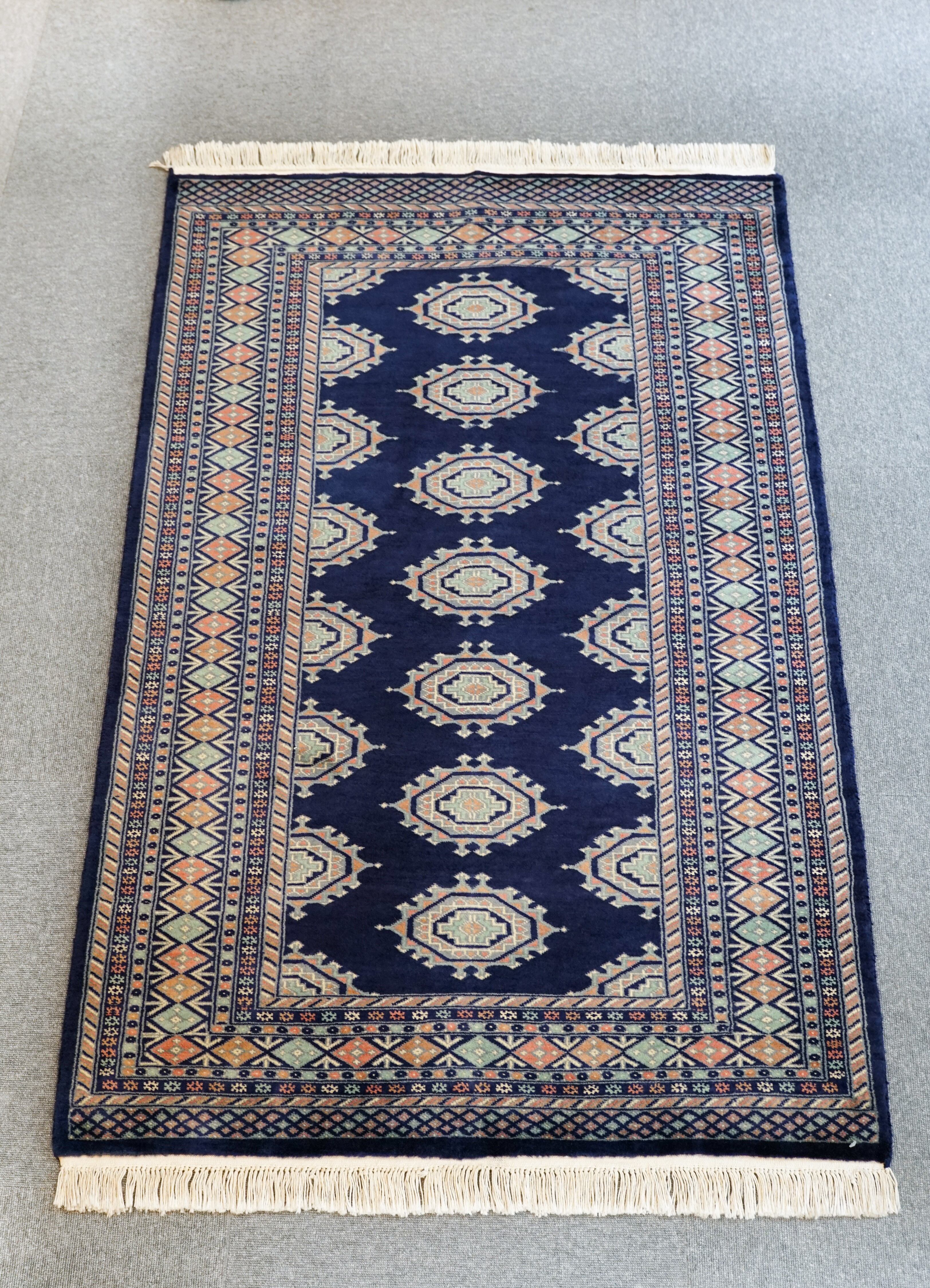 153×95cm【パキスタン手織り絨毯】 | Decorworks