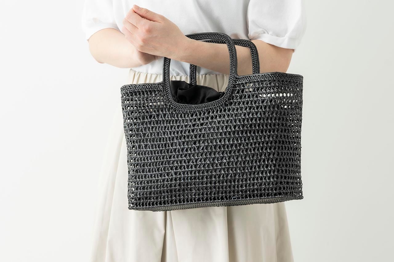 hint hint かごバッグ 中型 ベージュと黒 hint hint かごバッグ「BAG11」大（2色） | 中村江里子セレクション