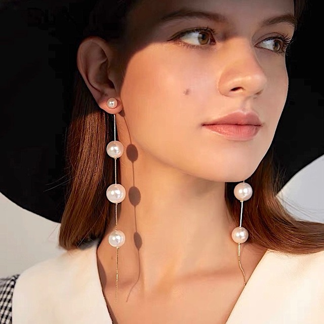 Artificial pearl & Gold Line Long Pierce