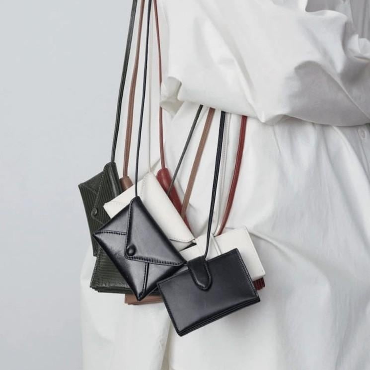 RL【COMPACT HALF MOON BAG LIMONTA -Black-】 | Pay ID