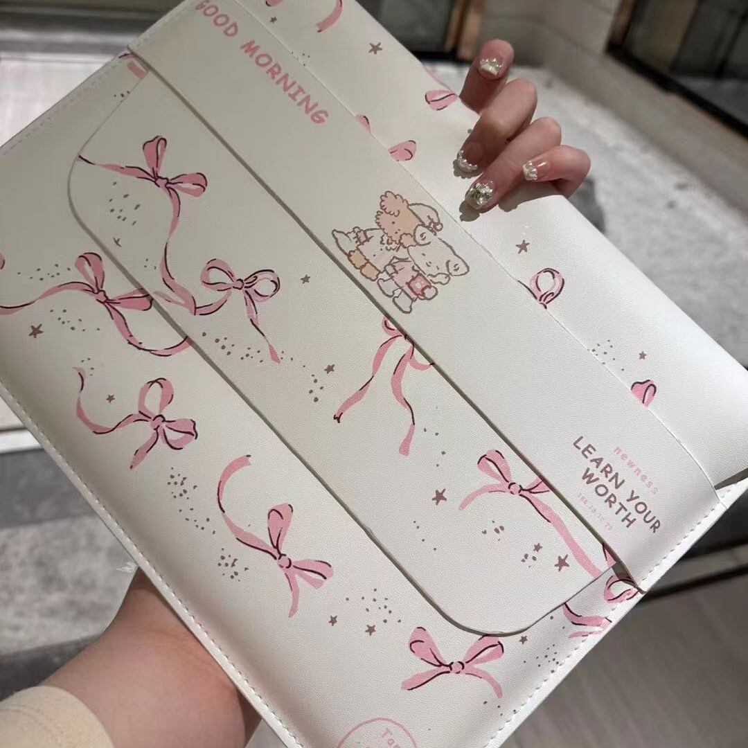 【防水&ノンマグネット】人気のリボン柄タブレットケース◎軽量ノートPC収納 ホワイト×ピンク マルチバッグ MacBook iPad 韓国 おしゃれ 蝶々結び パソコンケース ND-16290