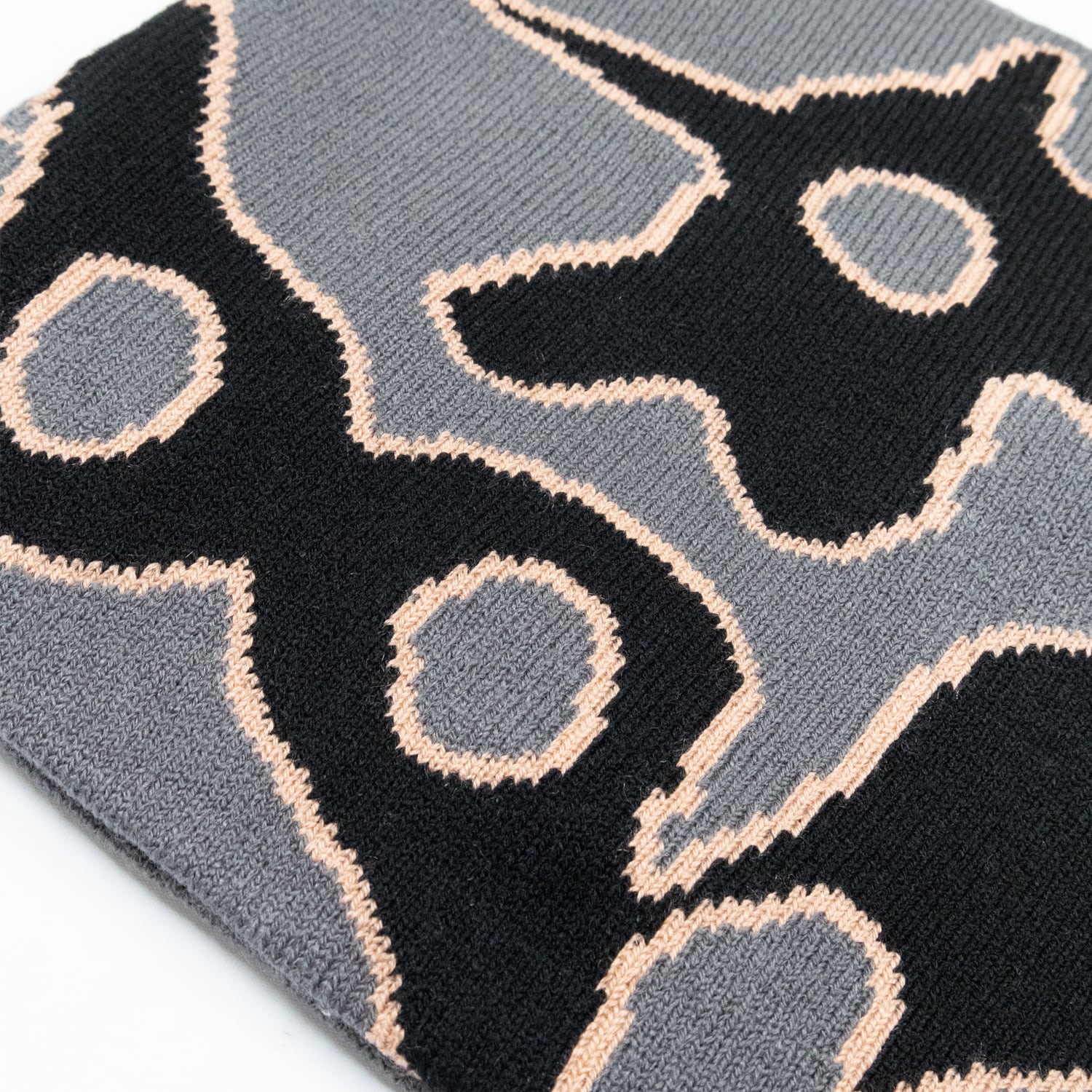 UNEEK BASEMNT - Discover independent style.