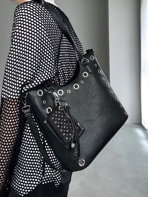 eyelet fake leather tote bag (+ pouch) / black × silver