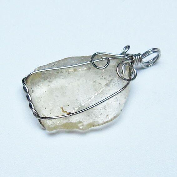 リビアングラス ペンダント 一点物 メール便可 112-13697