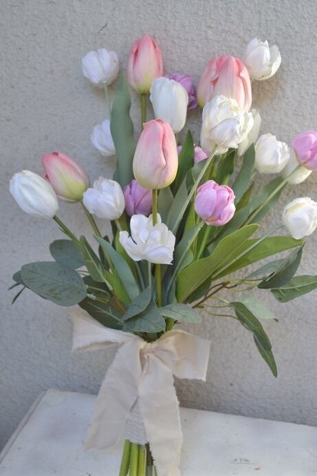 ウェディング】チューリップのクラッチブーケ＊ブートニア | Pay ID