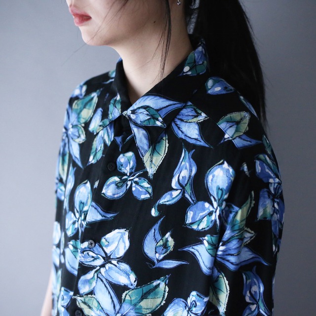 beautiful blue flower full pattern loose silhouette h/s shirt