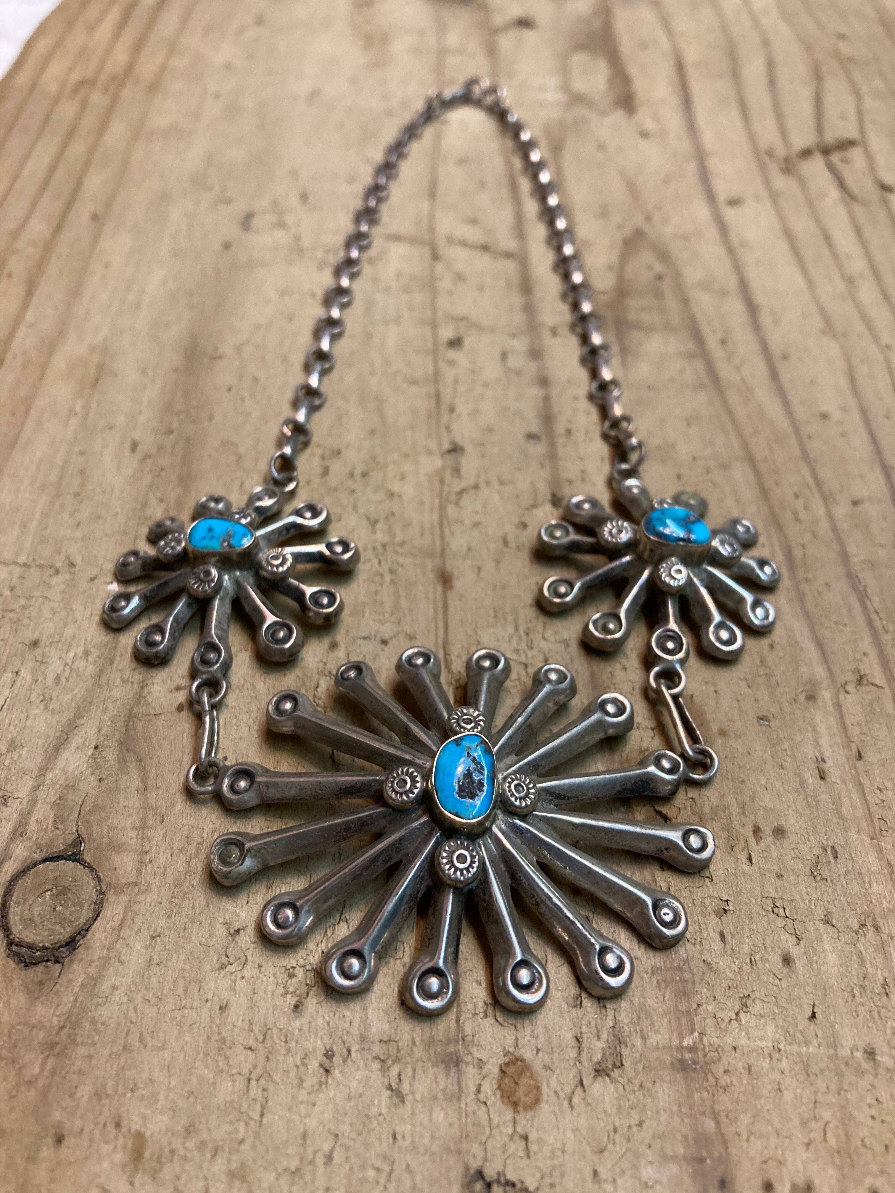 50s VINTAGE NAVAJO NECKLACE   (beady antiques)