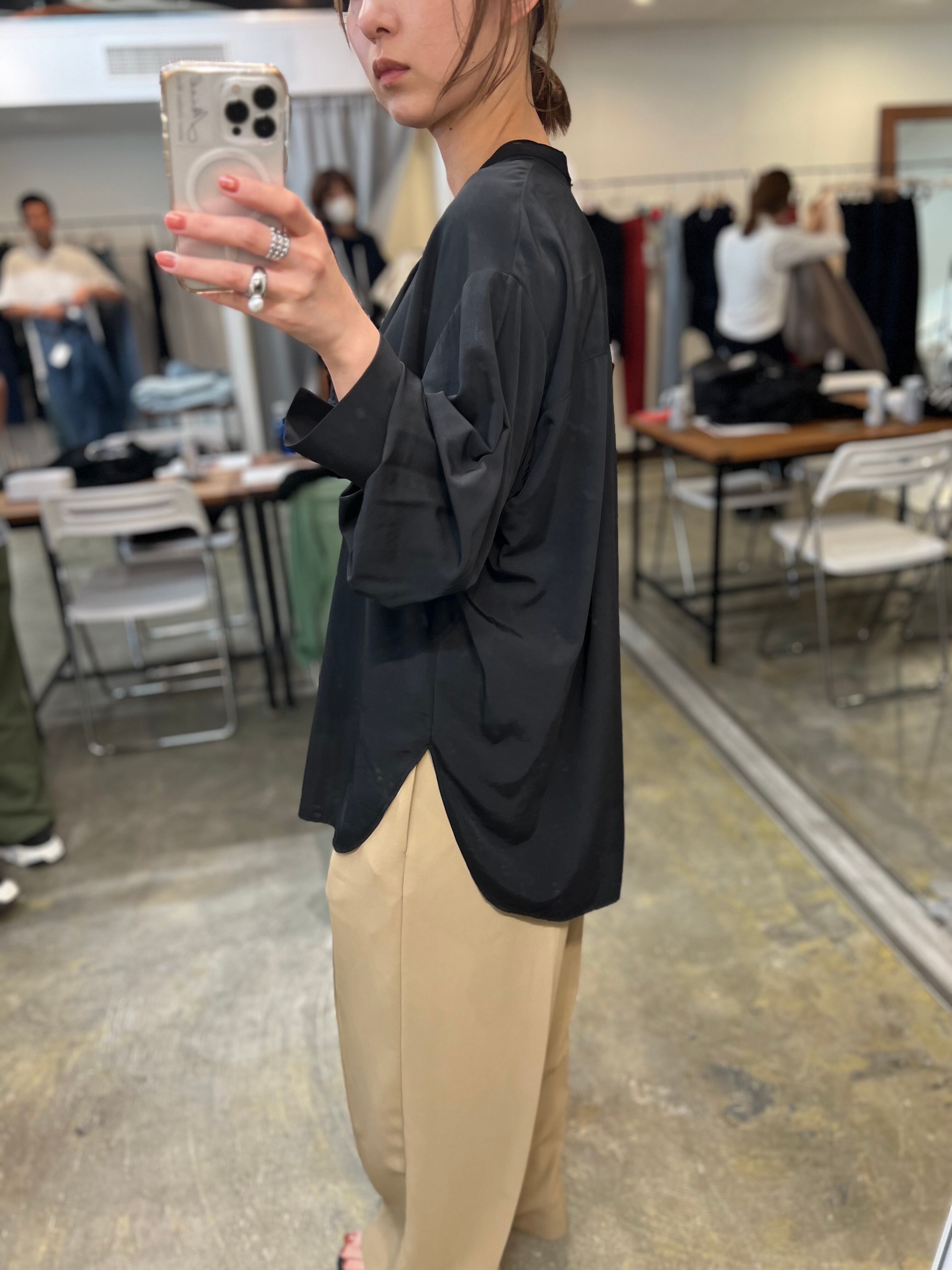 【CHIGNON】ラッフルシャツブラウス　1645-213KK