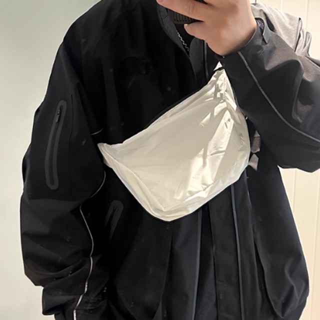 パッカブルクロスボディバッグ vi1602