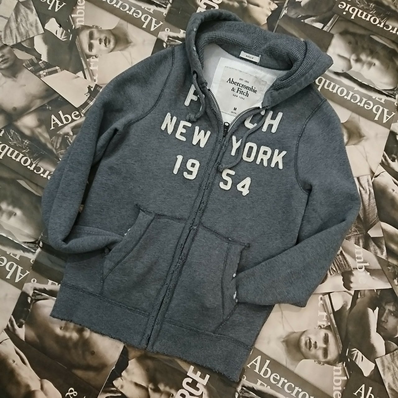 パーカーAbercrombie & Fitch ジップパーカー 未使用品 サイズM ...