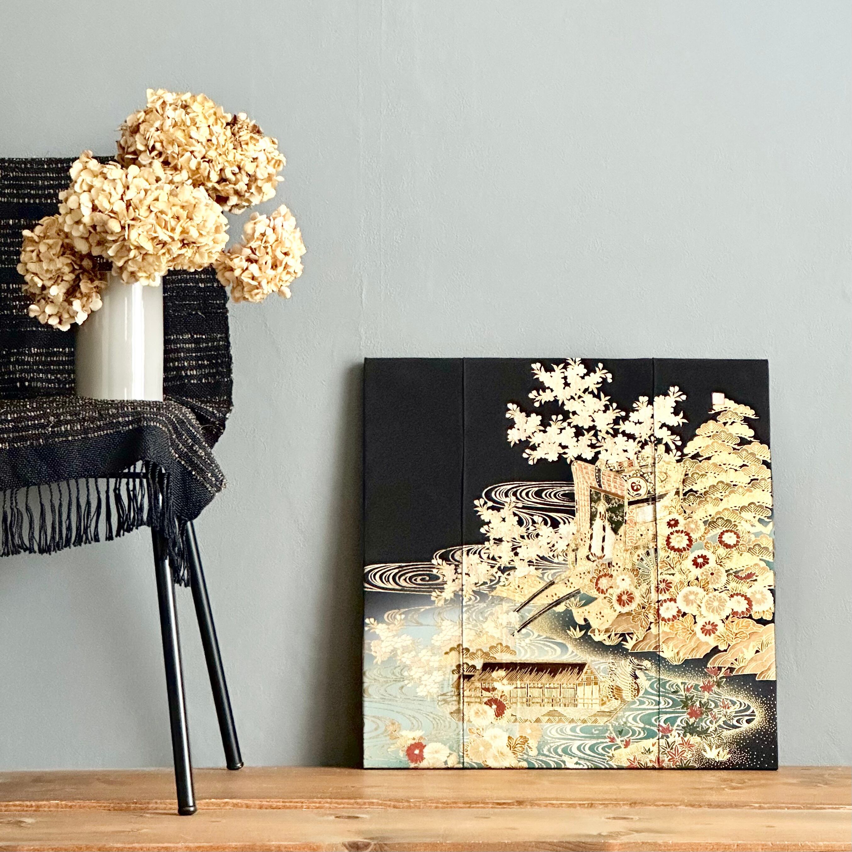漆黒に赤松 -Red Pine in Deep Black ｜Vintage kimono art Fabric