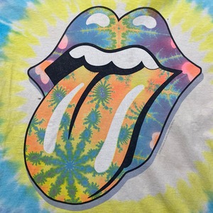 2000’s THE ROLLING STONES tie-dye music tee “rip & tongue”
