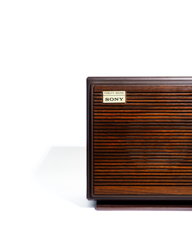 1980 sony am/fm radio