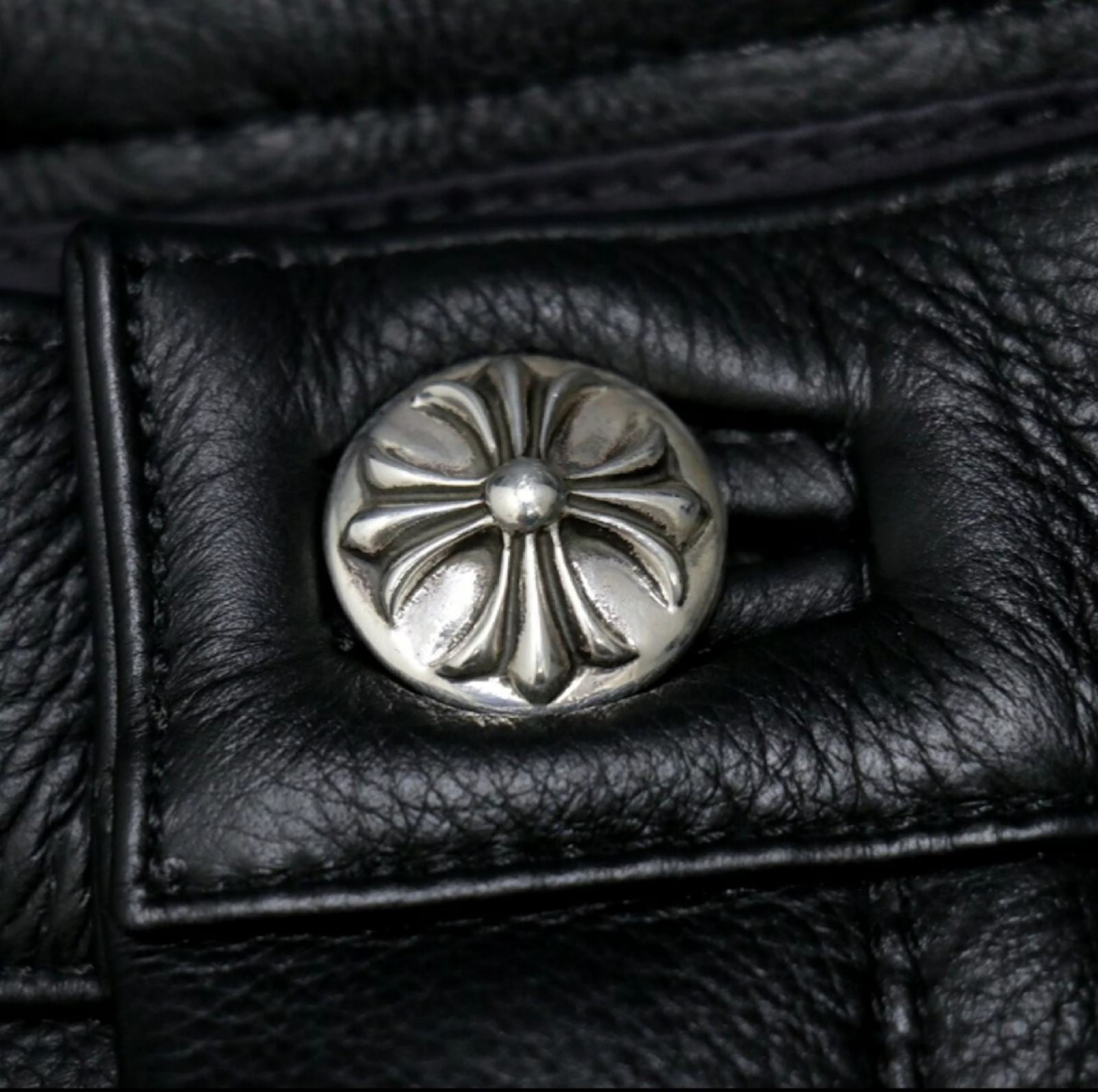 CHROME HEARTS クロムハーツ レザーパンツ クロスボタン CHROME HEARTS クロムハーツ レザーパンツ クロスボタン