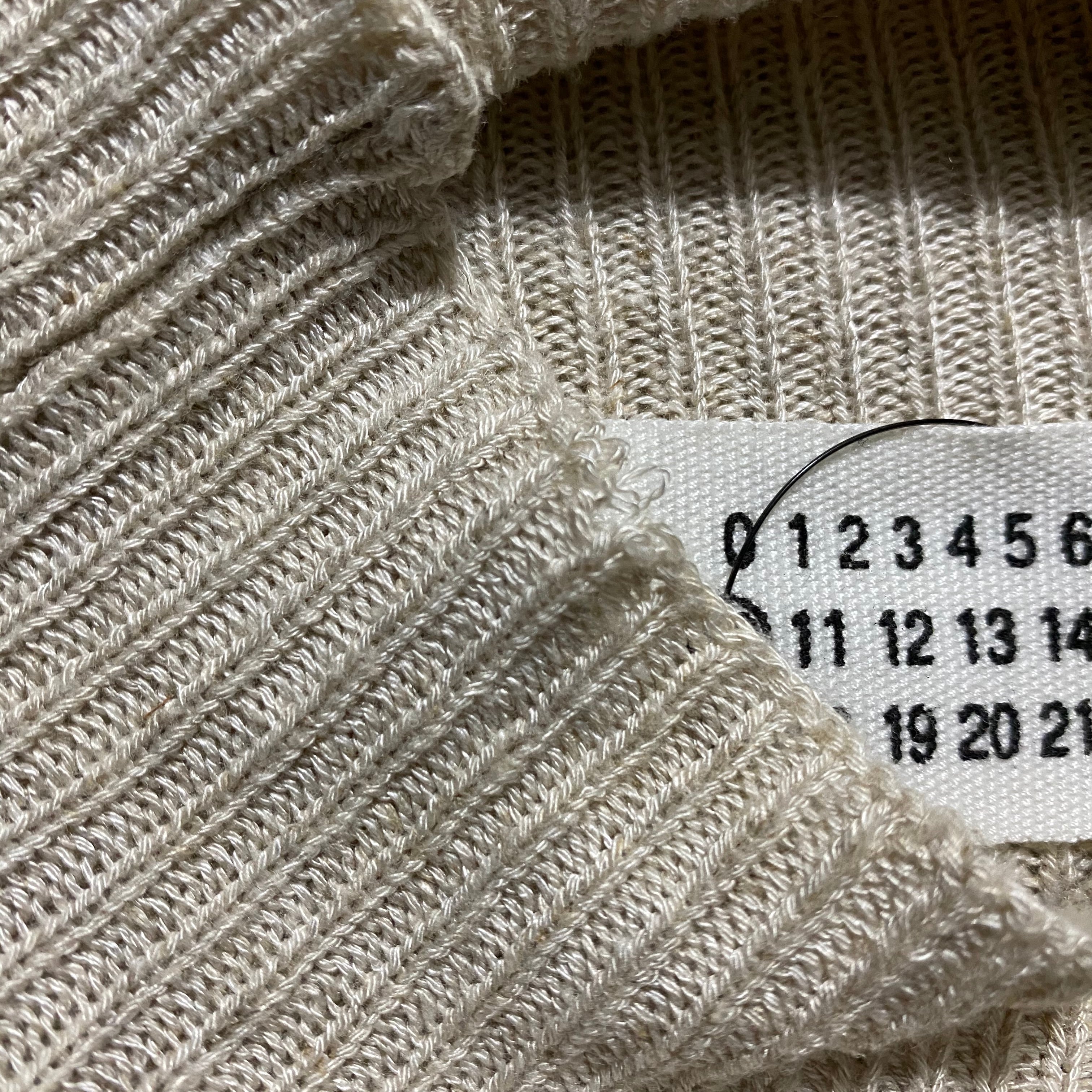 MAISON MARTIN MARGIELA 10 hi-neck knit by Miss Deanna | NOIR ONLINE