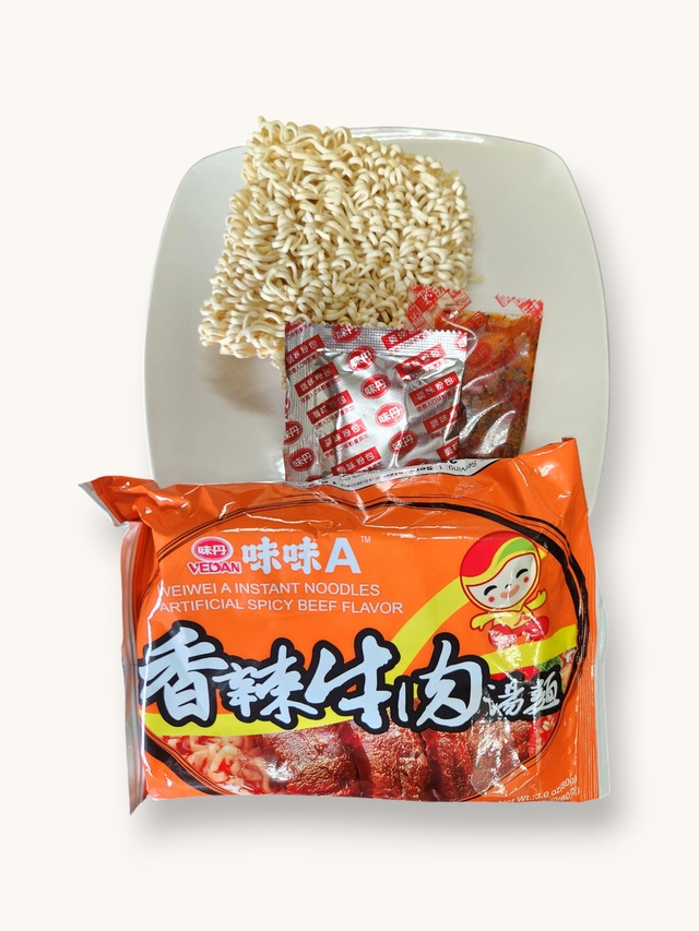 味味A　台湾ラーメン　辛口ビーフ（香辣牛肉湯麵）80g