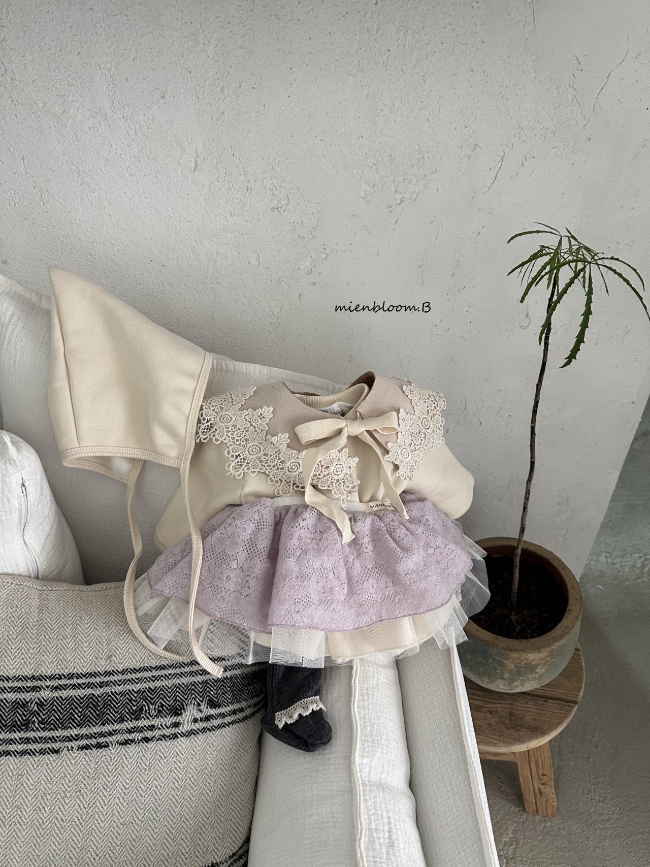 mien bloom B［取寄］chacha suit (bonnet set) 26winter