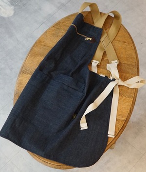 middle apron denim