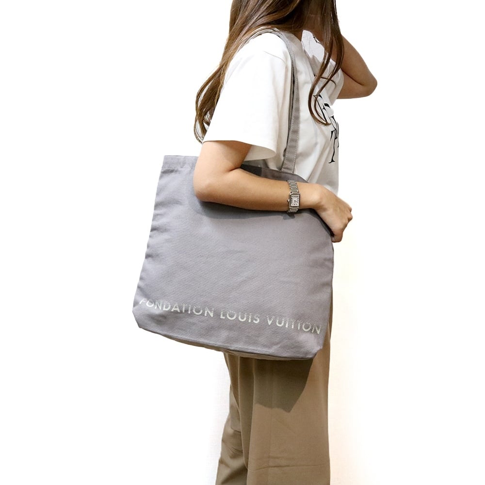 LOUIS VUITTON FONDATION トートバッグ グレー FONDATION LOUIS VUITTON】美術館限定トートバッグ グレー ☆内